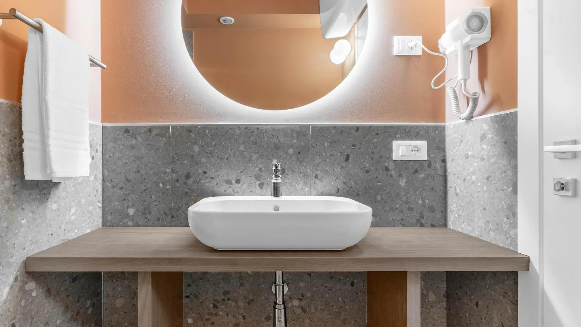 Hotel Torriani Suites Foresteria Lombarda Milan